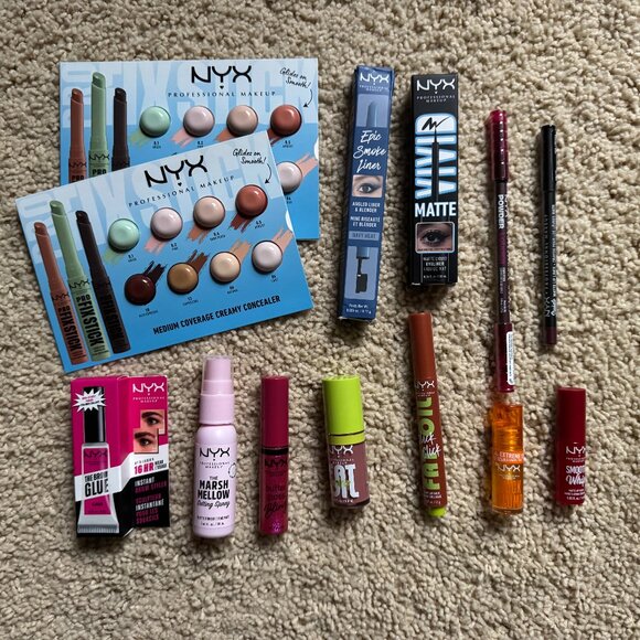 NYX Makeup Sample Bundle - Picture 1 of 1